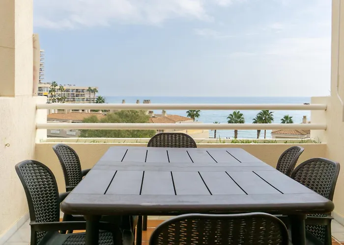 Penthouse Paradise Sea Views *