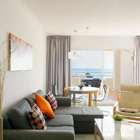 Penthouse Paradise Sea Views Апартаменты *