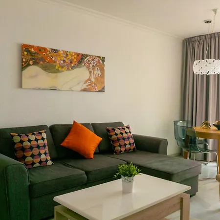 Penthouse Paradise Sea Views *