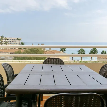 Penthouse Paradise Sea Views *